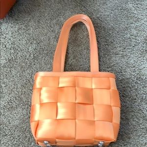 Harvey’s Seat Belt Bag